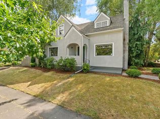 806 NE Knott St, Portland, OR 97212