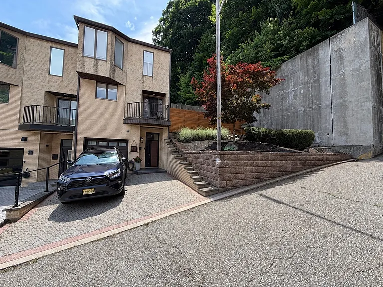 22 Veterans Way — Photo 8