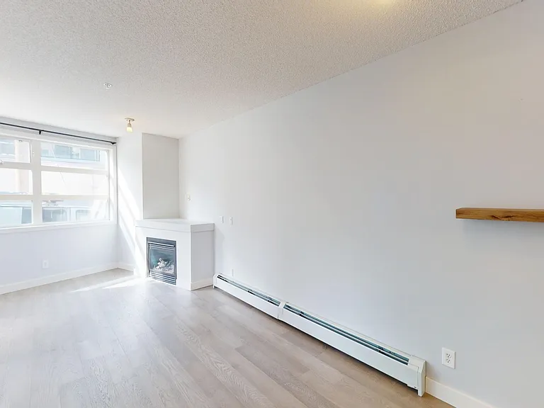 105 24th Ave SW — Photo 4