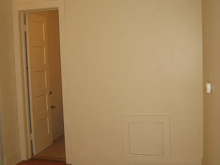 590 Holly Ave — Photo 10