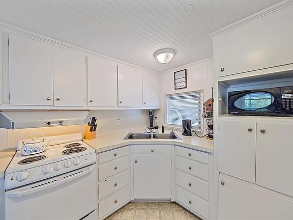 4th image of 1100 UNIVERSITY PARKWAY #58