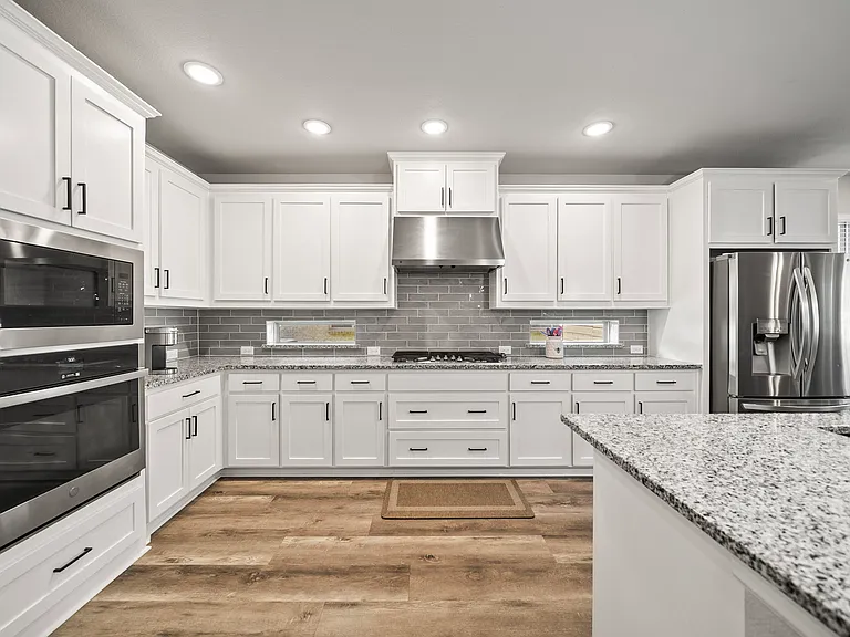 1604 Moss Trail Ct — Photo 9