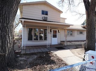 212 E Price St, Garden City, KS 67846