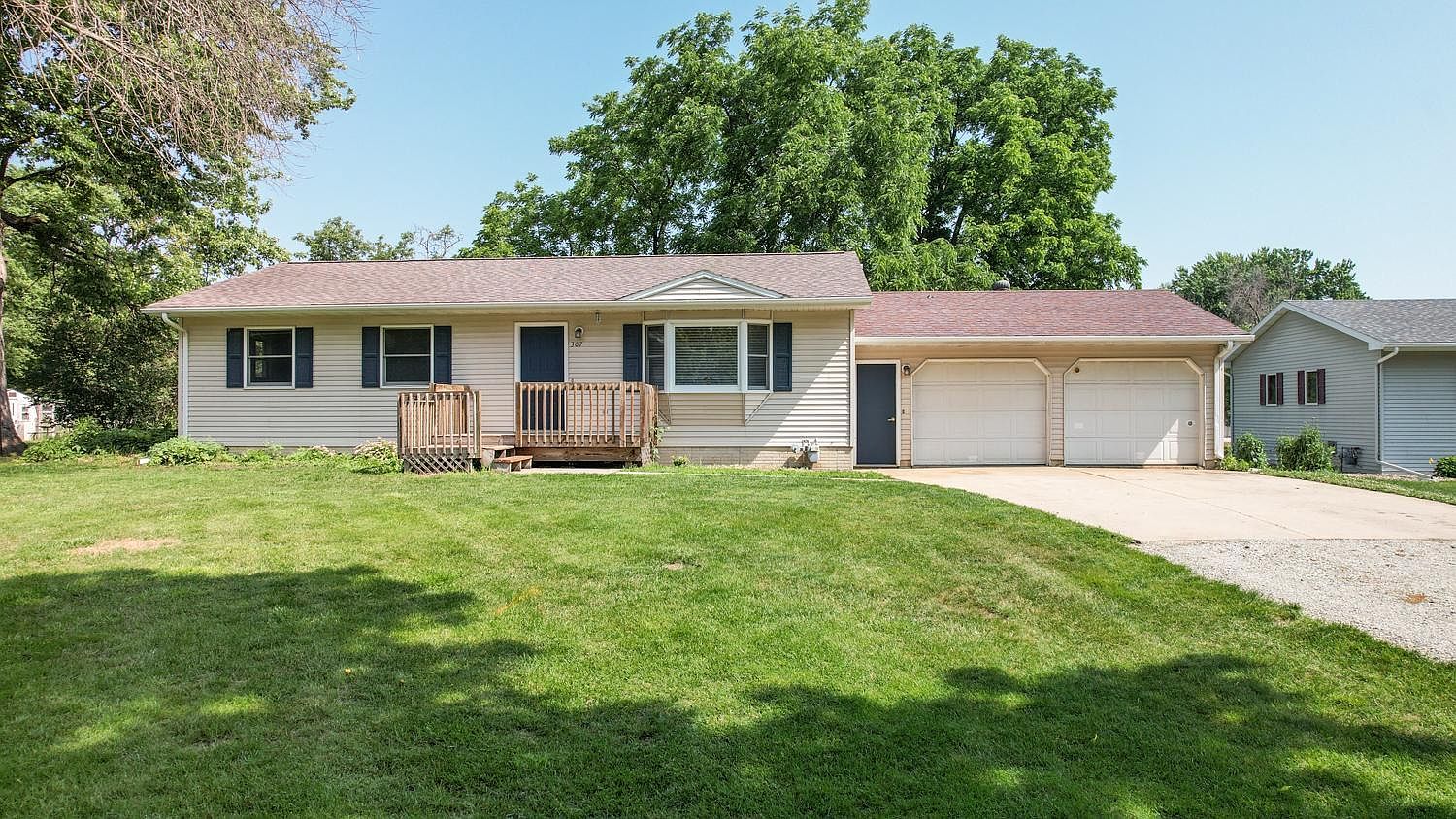 307 1st St NE, Racine, MN 55967 Zillow
