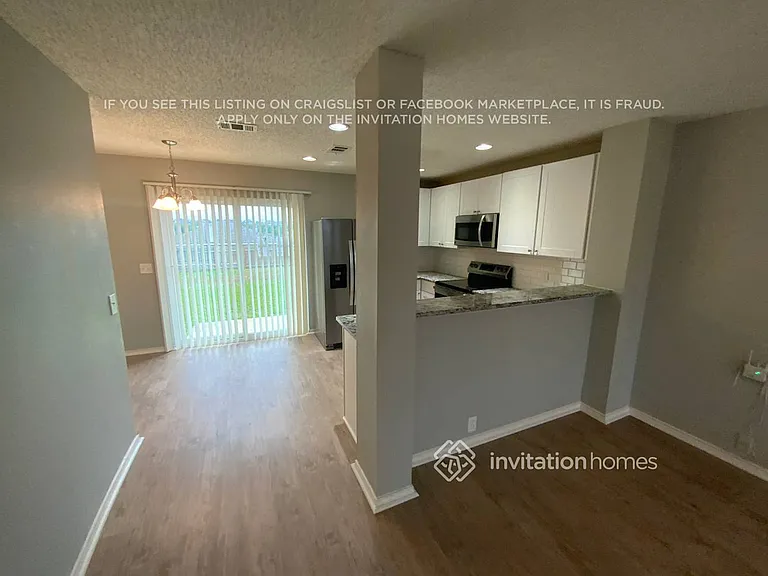 1400 Cloyne Dr — Photo 4