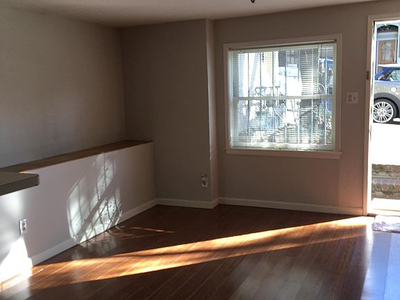 3rd image of 2264 Pine St