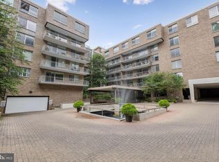 4100 Cathedral Ave NW #406, Washington, DC