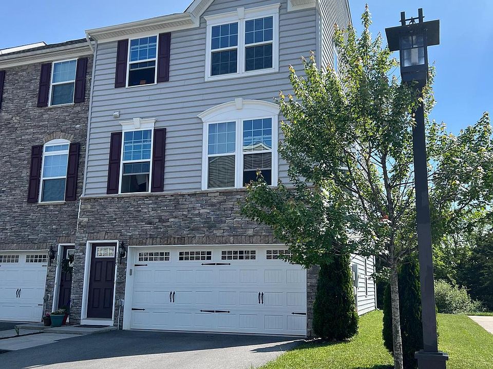 1st image of 139 Hornbeam Dr