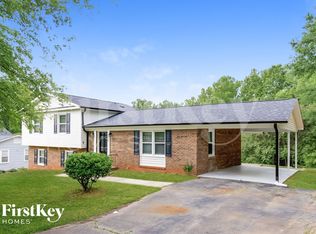 2350 Woodgreen Rd, Winston Salem, NC 27106