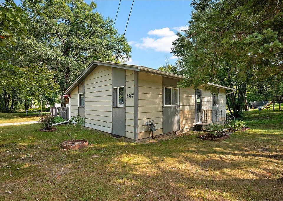 1st image of 3547 Woodland Dr