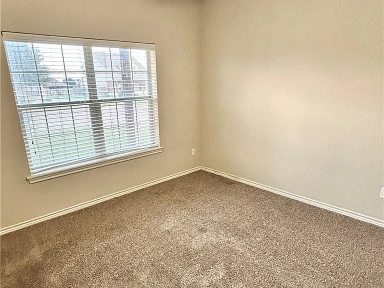 2477 Horse Shoe Dr — Photo 6