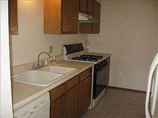 1st image of 335 La Luz Dr