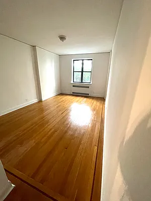 Rented by JMG Properties | media 8