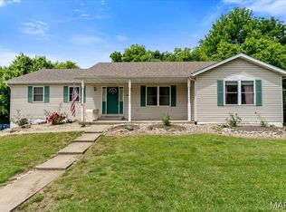 2305 Loretta Ln, Collinsville, IL