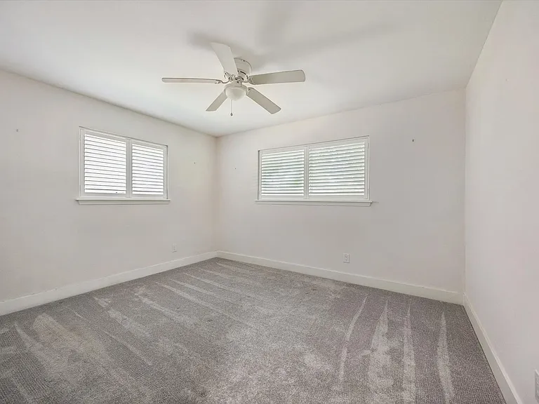 10303 Greenwillow St — Photo 13