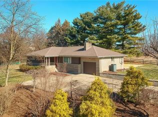 317 Shafer Rd, Coraopolis, PA 15108