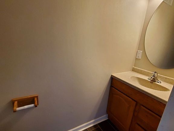 5th image of 520 E Avenue East Ave #512