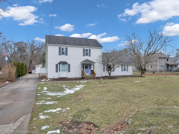 809 Fairledge St, Lake Orion, MI 48362