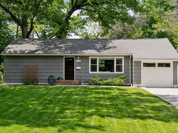 1529 Valders Ave N, Golden Valley, MN 55427