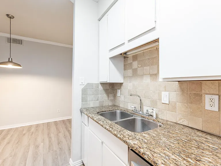 10047 Westpark Dr #49 — Photo 12