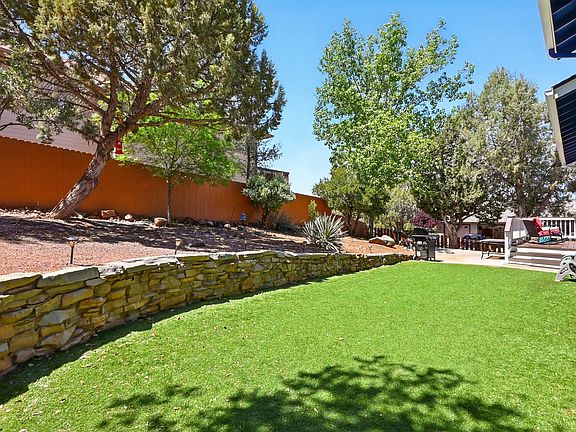 4th image of 601 E Phoenix St