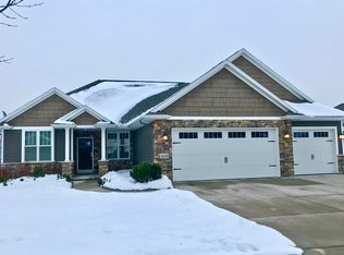 1614 Steiner Ln, Green Bay, WI 54313