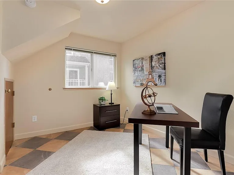 850 NE 123rd St #B — Photo 14