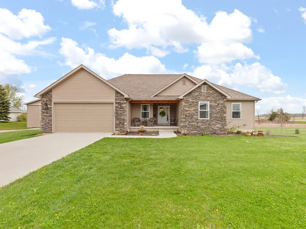 9201 Walnut Dr, Tipton, MI 49287