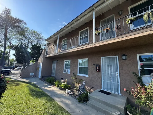 2444 Pacific Ave, Long Beach, CA 90806