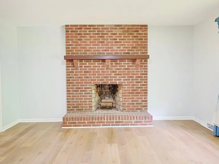 205 Tamassee Dr — Photo 71