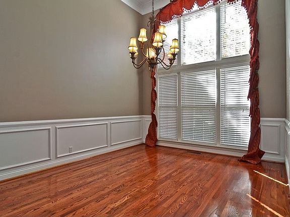 Open Formal Dining Room with 14' ceiling