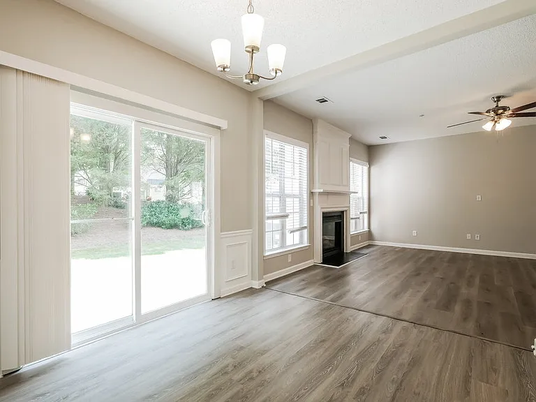 191 Regent Pl — Photo 7