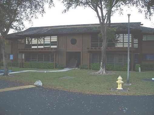 1st image of 1011 NW 102nd Pl