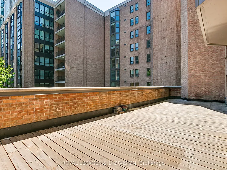 25 George St S #405 — Photo 33