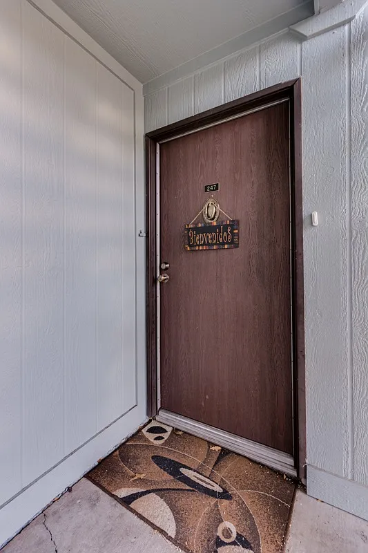 4608 Neil Rd Unit 273 photo 1