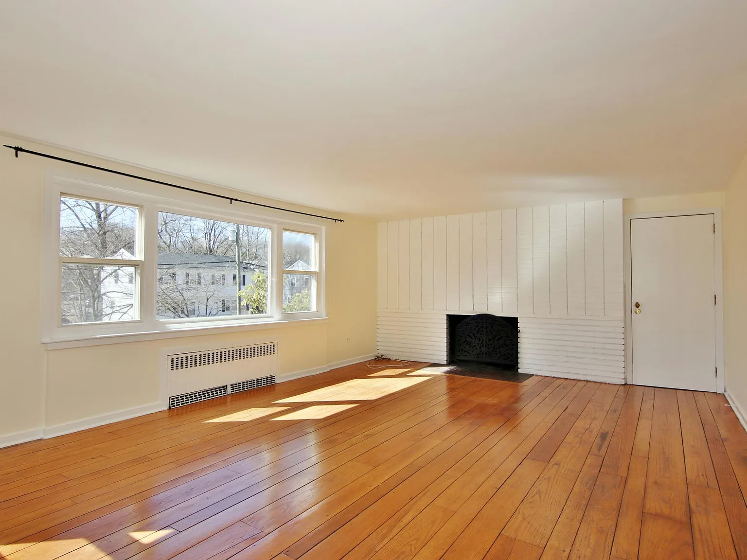 33 River St — Photo 3