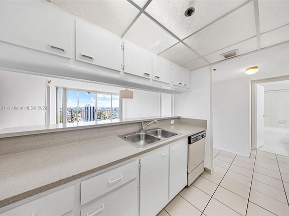 4th image of 7601 E Treasure Dr APT 2401