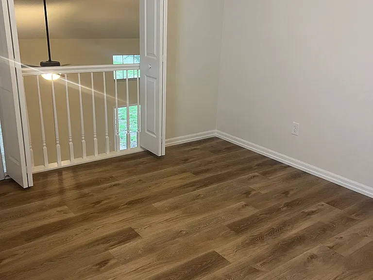 10 N Cedar Lake Dr E — Photo 10