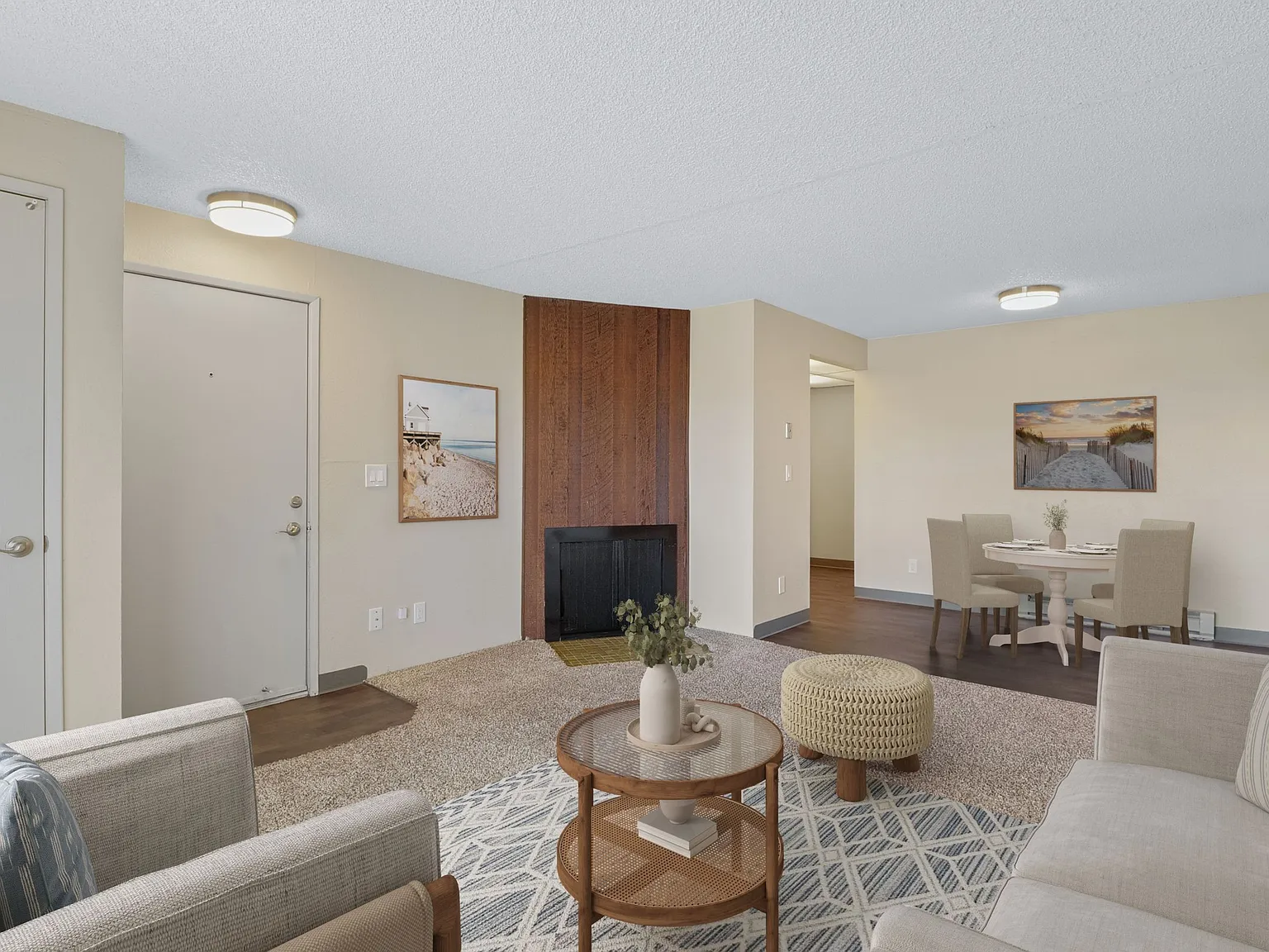 The Lakes Apartments — Photo 1