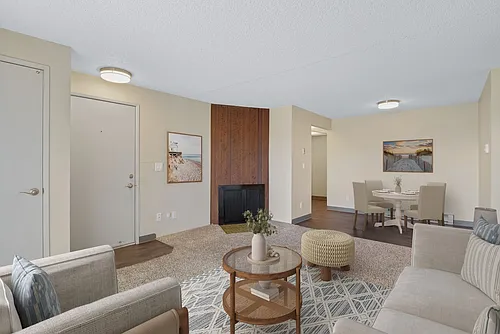 The Lakes Apartments Photo 1