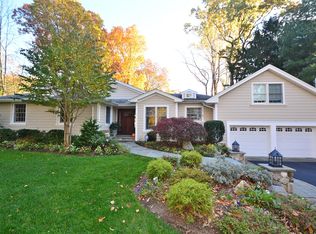 58 The Hemlocks, Roslyn, NY 11576