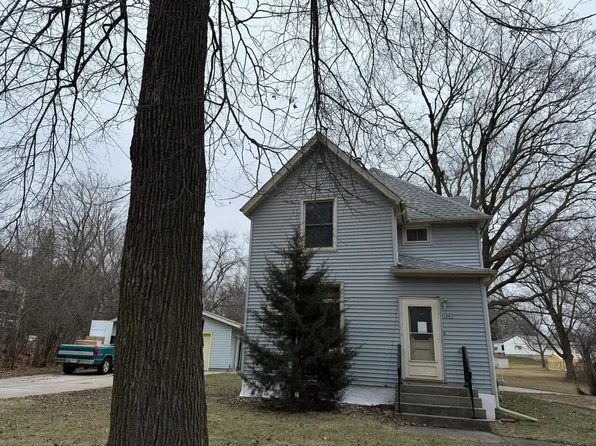 1041 Saint Paul Rd, Owatonna, MN 55060