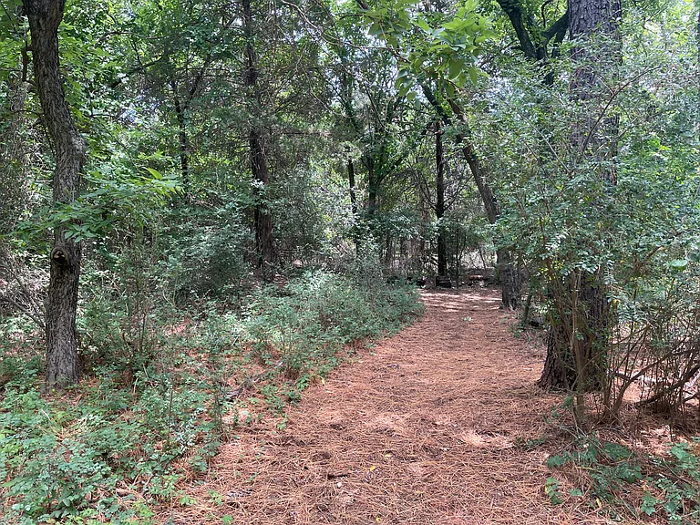private walking trails (1)