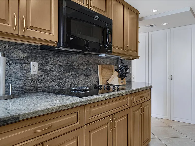 4280 Galt Ocean Dr #11J — Photo 24