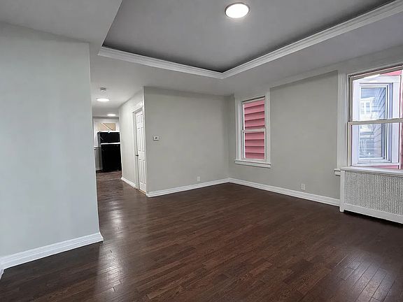 4th image of 66 S 13th St #1