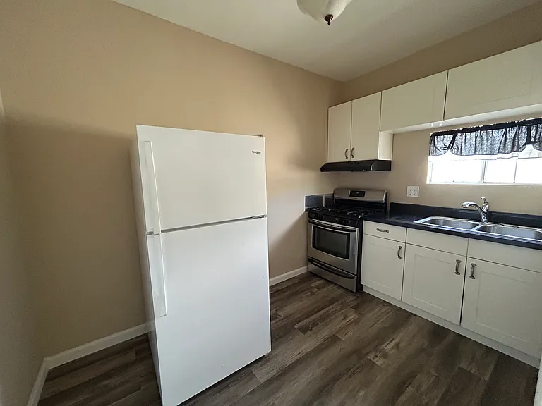 1642-46 Donax Ave #1646 — Photo 3