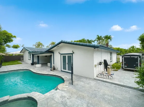 14250 SW 71st Ln, Miami, FL 33183
