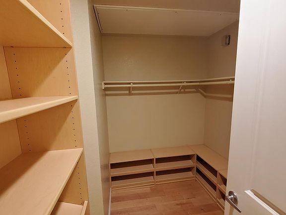 3rd image of 51 Bassett St