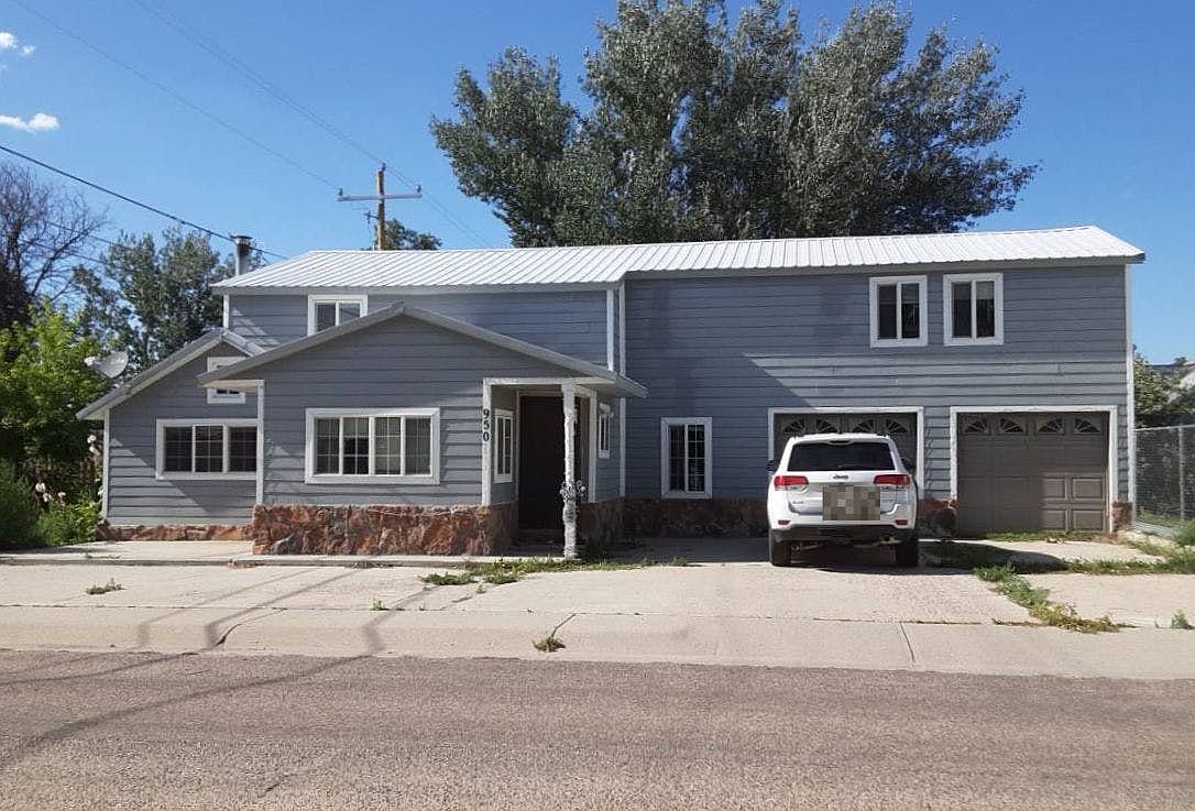 950 Washington St, Douglas, WY 82633 Zillow