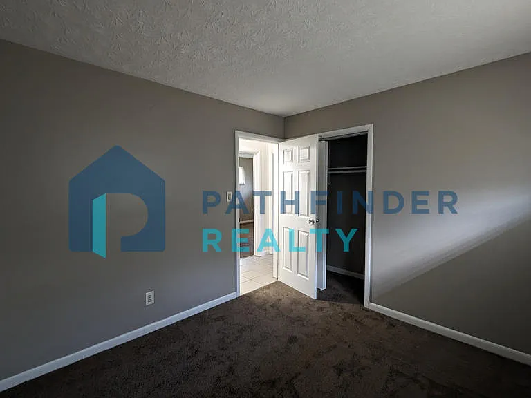 404 W Sherry Dr — Photo 7